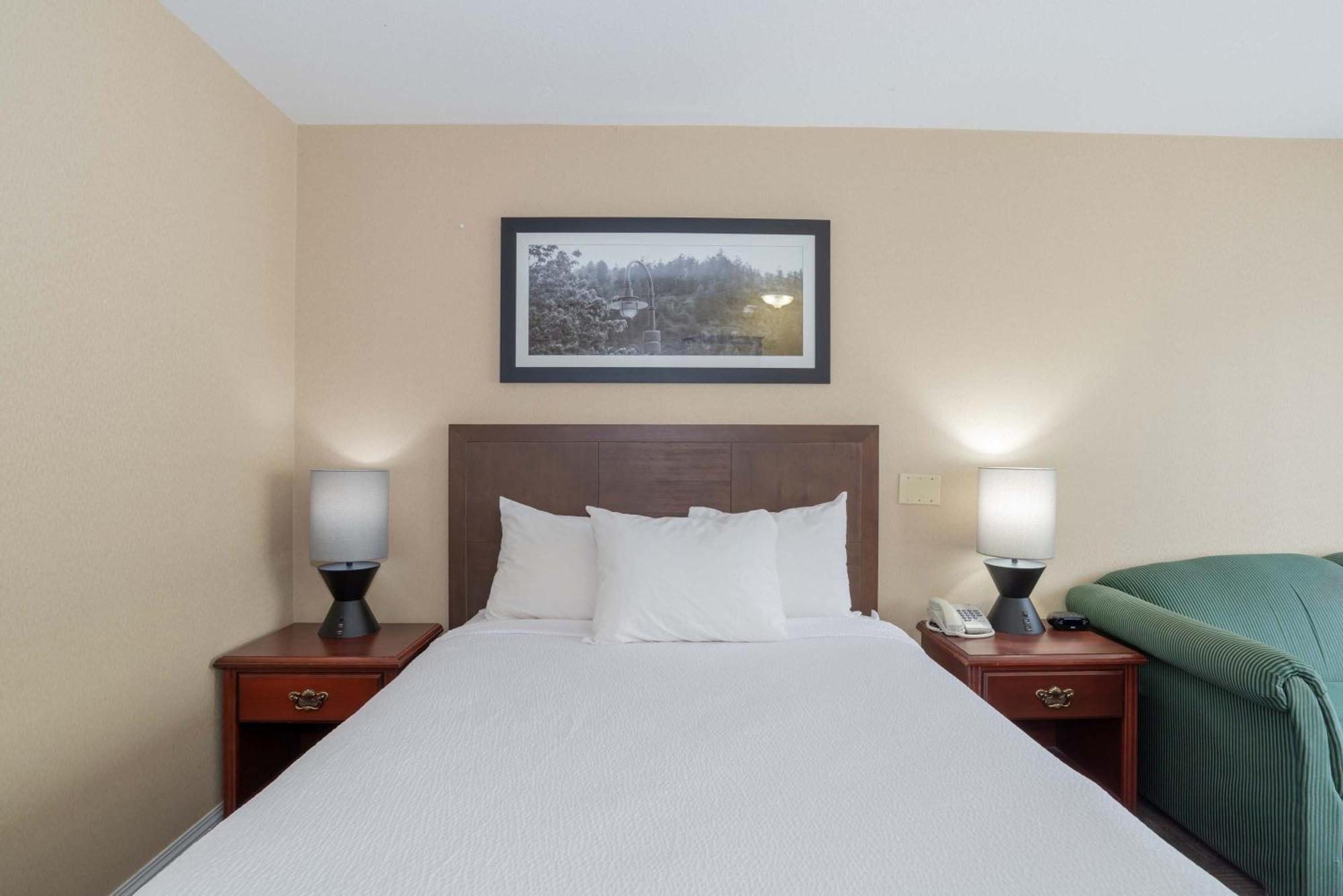 Sandman Hotel Castlegar Esterno foto