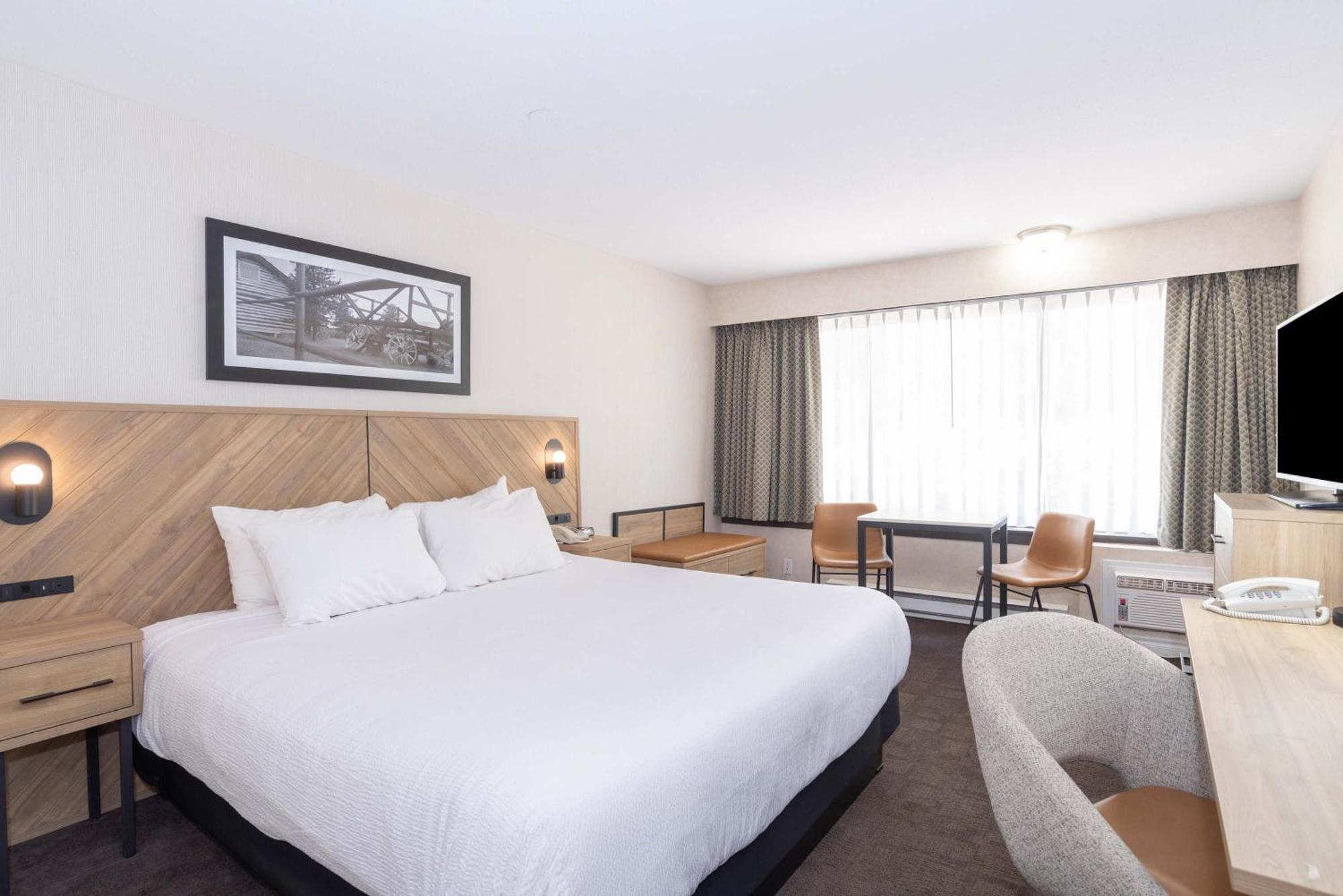 Sandman Hotel Castlegar Esterno foto