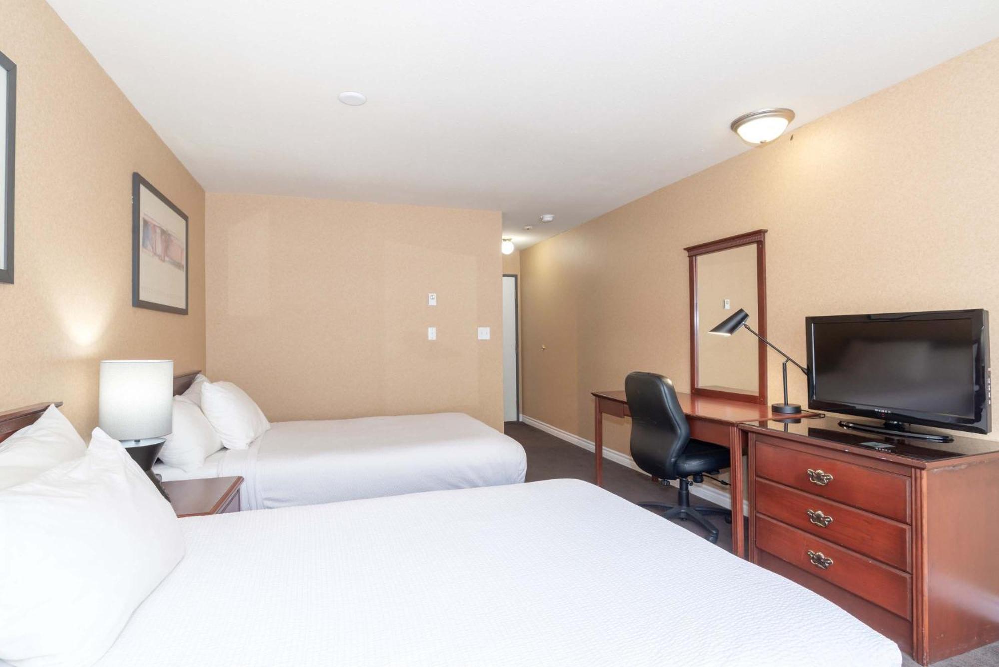 Sandman Hotel Castlegar Esterno foto