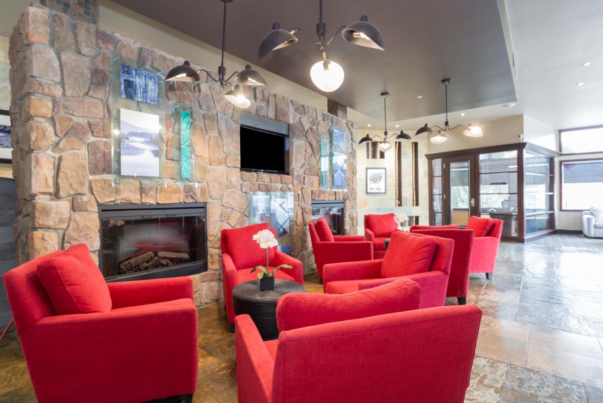 Sandman Hotel Castlegar Esterno foto
