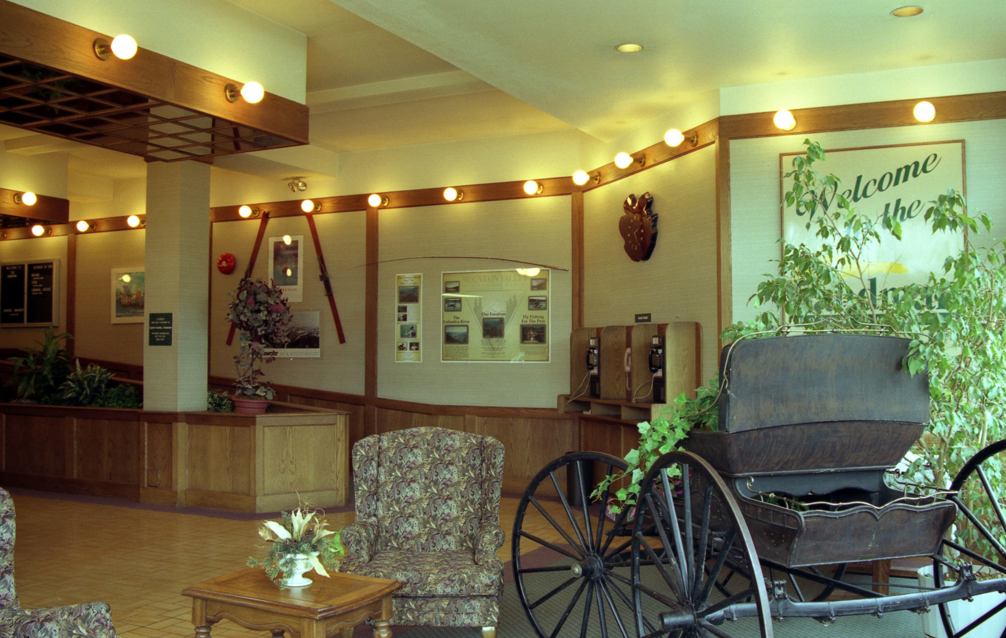 Sandman Hotel Castlegar Esterno foto