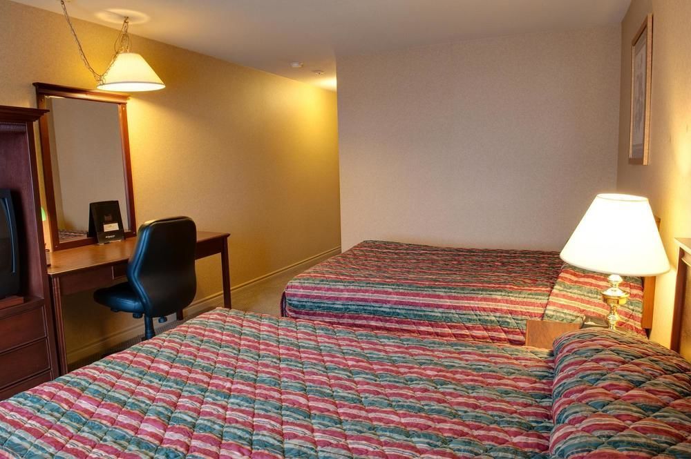 Sandman Hotel Castlegar Esterno foto