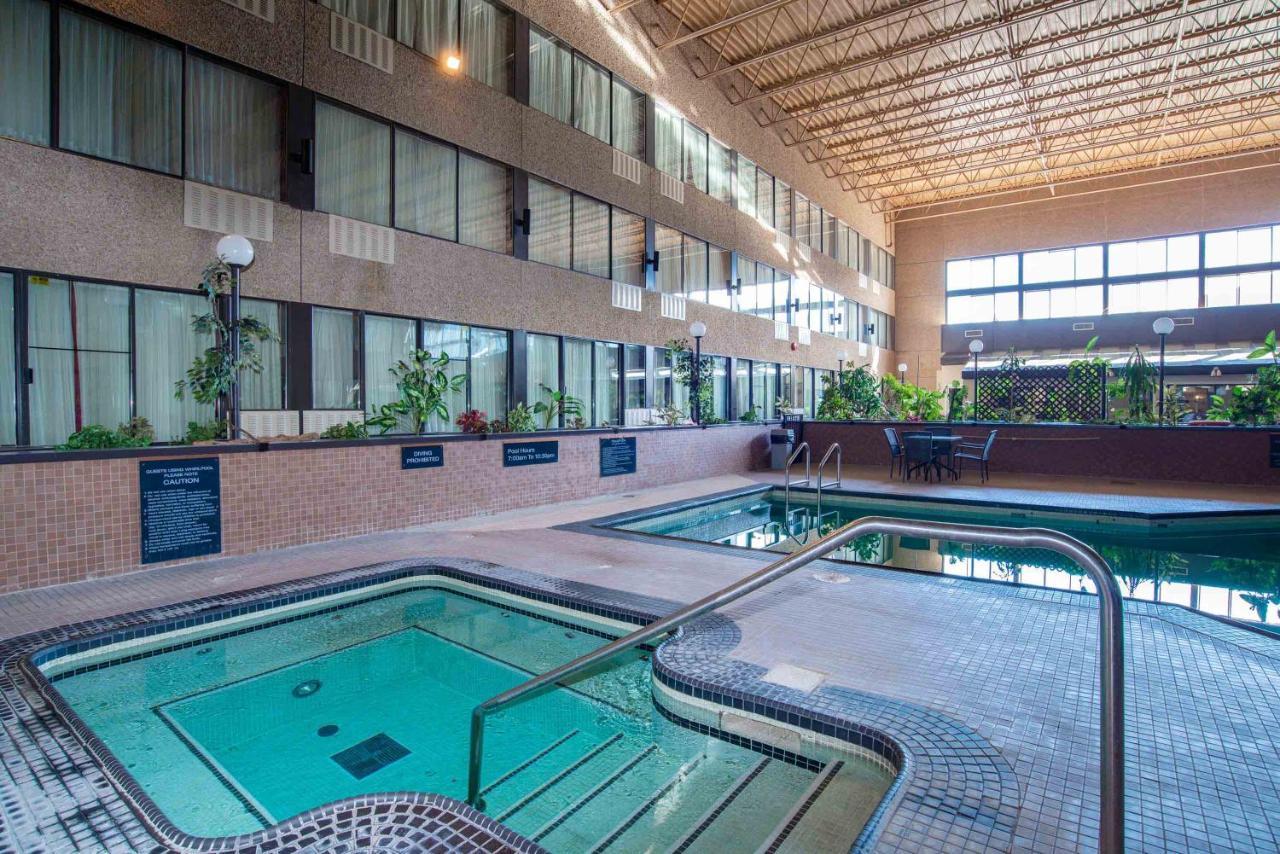 Sandman Hotel Castlegar Esterno foto